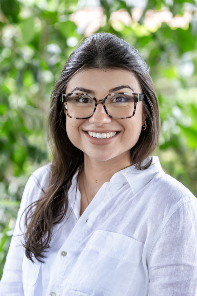 Larissa Borges WEB